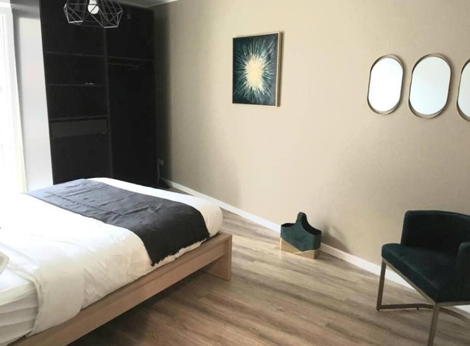 Appartement Large 2 Bedrooms Flat With Free Parking & Terrace *